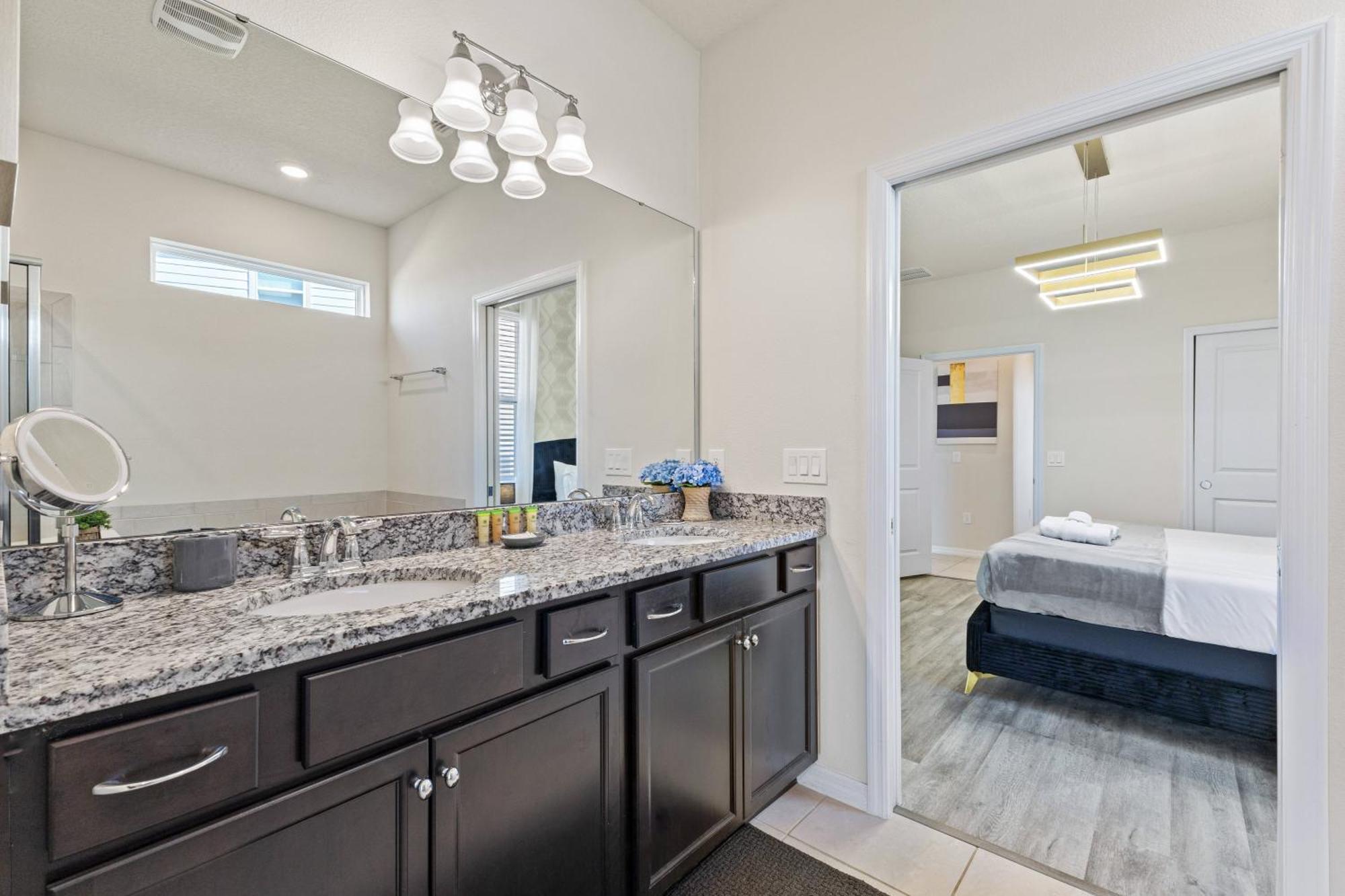 3787 Elegant Island Getaway 6bd Windsor Island * Davenport